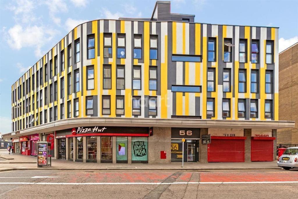 Park Street Apartment Luton By Hostaguest Eksteriør bilde