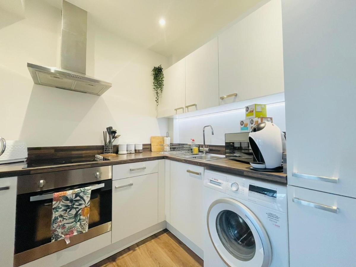 Park Street Apartment Luton By Hostaguest Eksteriør bilde